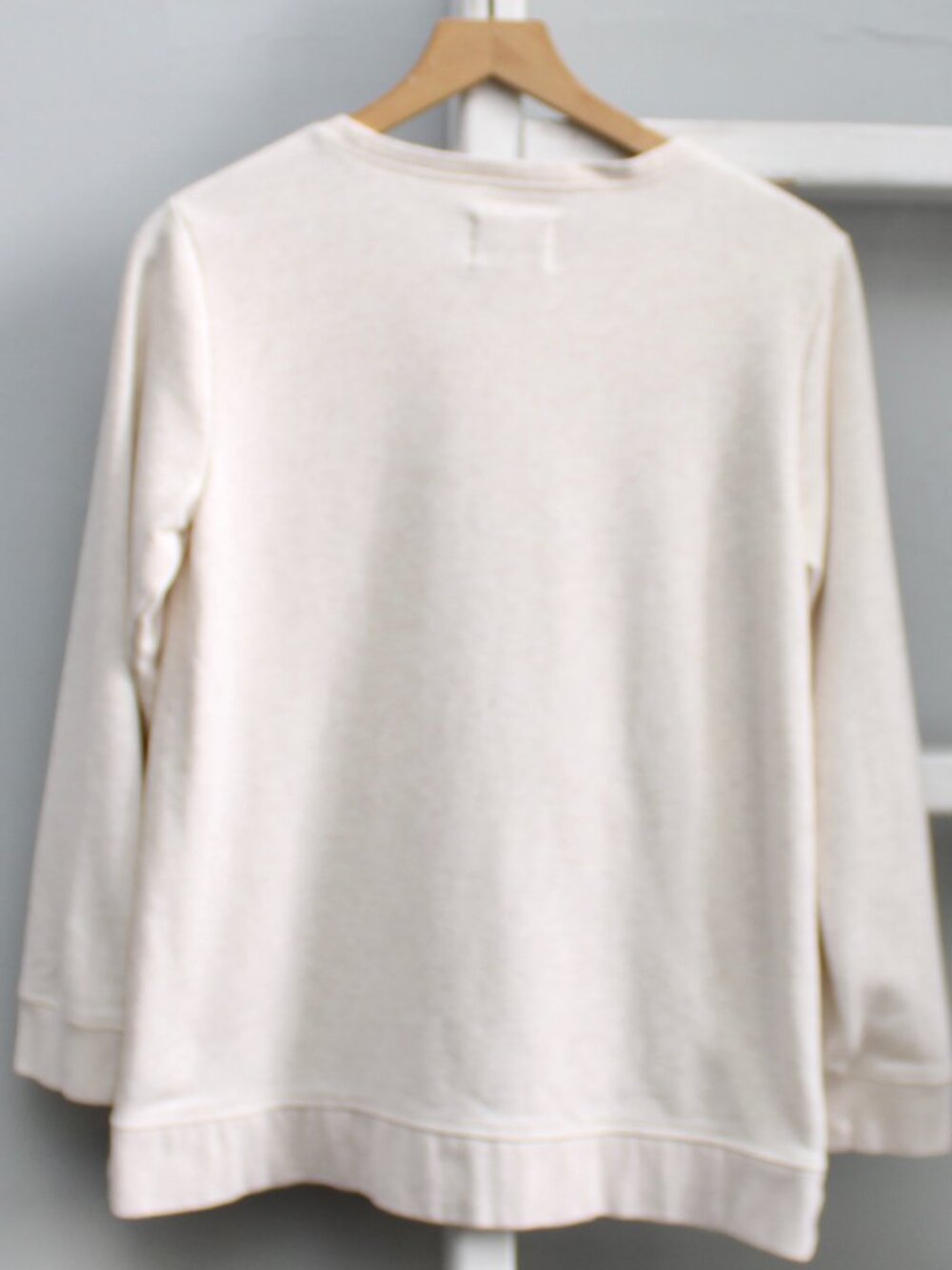 Lands End Relaxed Serious Sweats Long Sleeve Crewneck Sweatshirt Cream sz Small - Picture 2 of 5